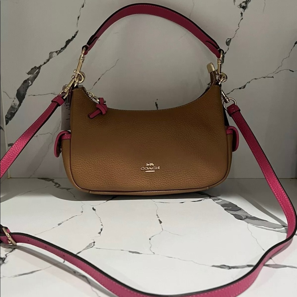 Coach Pennie Shoulder Bag 25